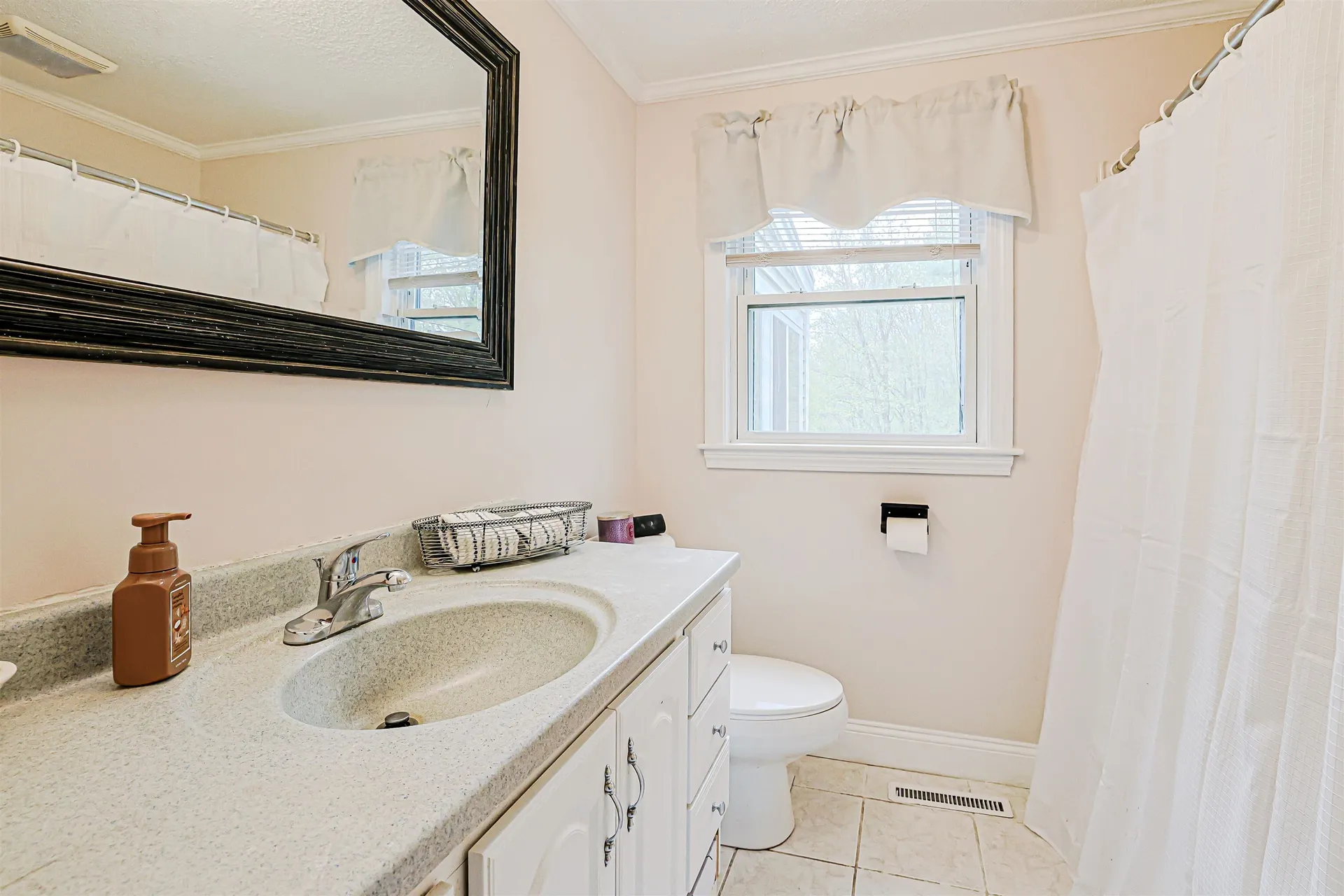 80 Hovey Road Londonderry NH 03053