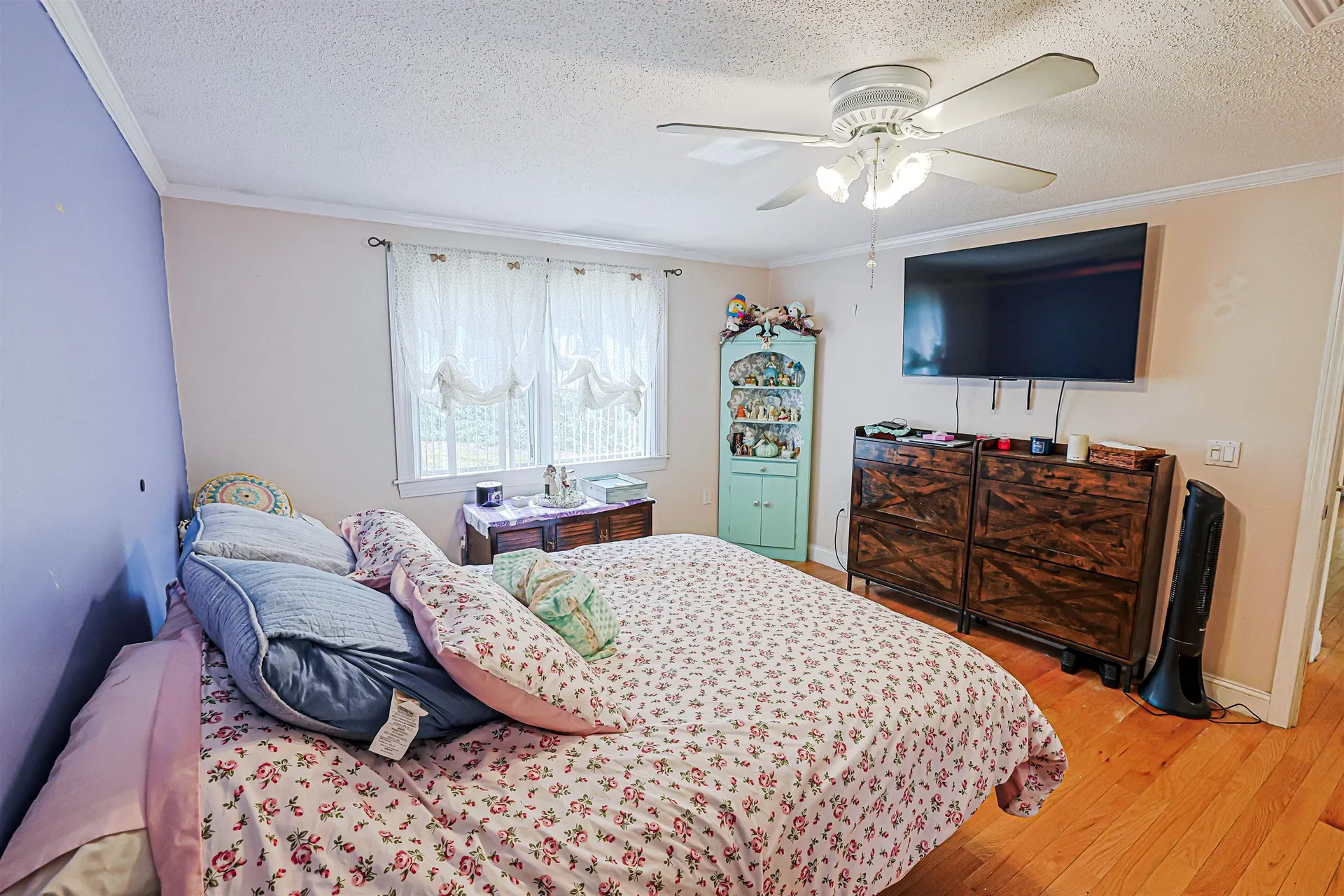 80 Hovey Road Londonderry NH 03053