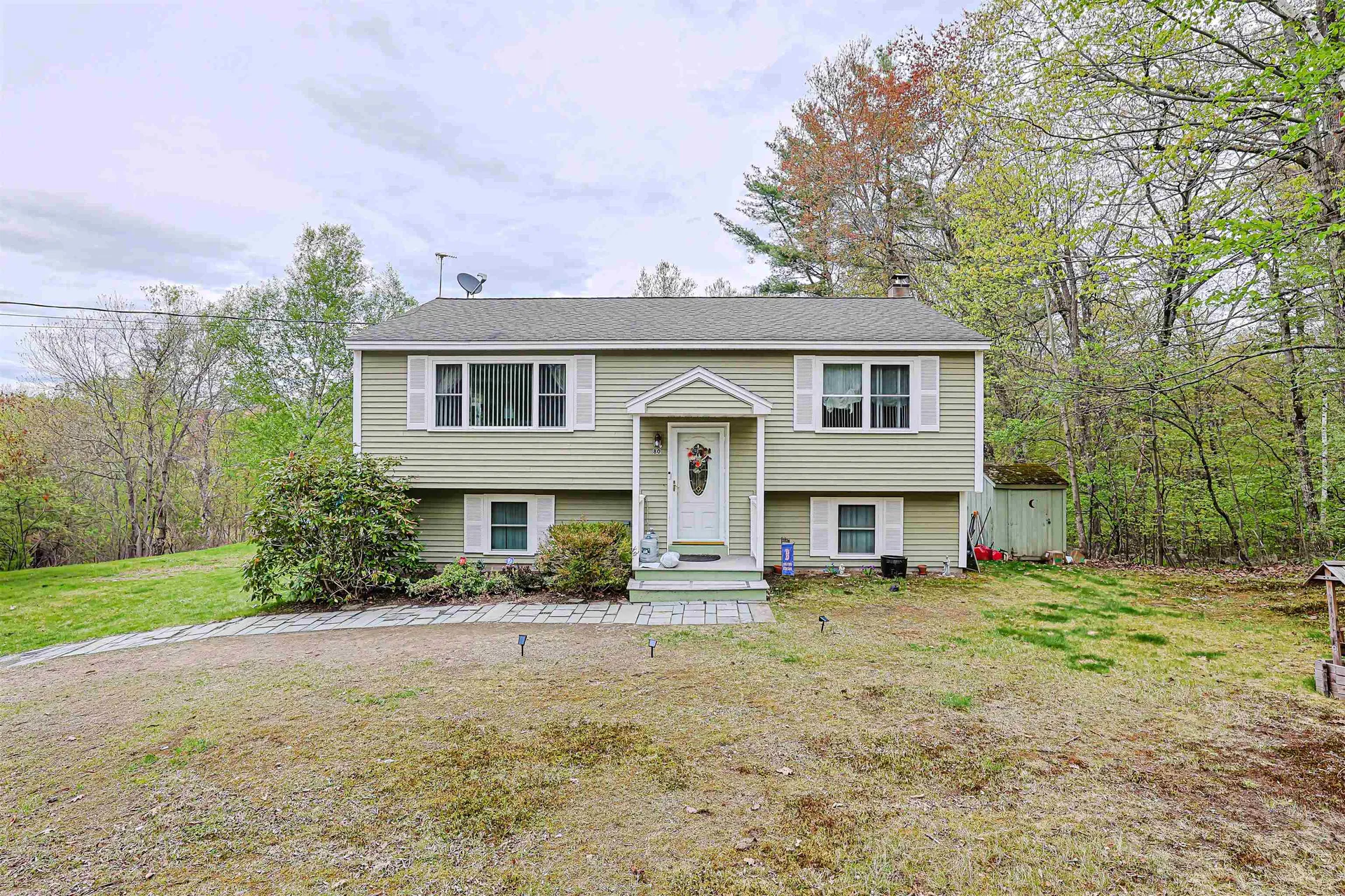 80 Hovey Road Londonderry NH 03053