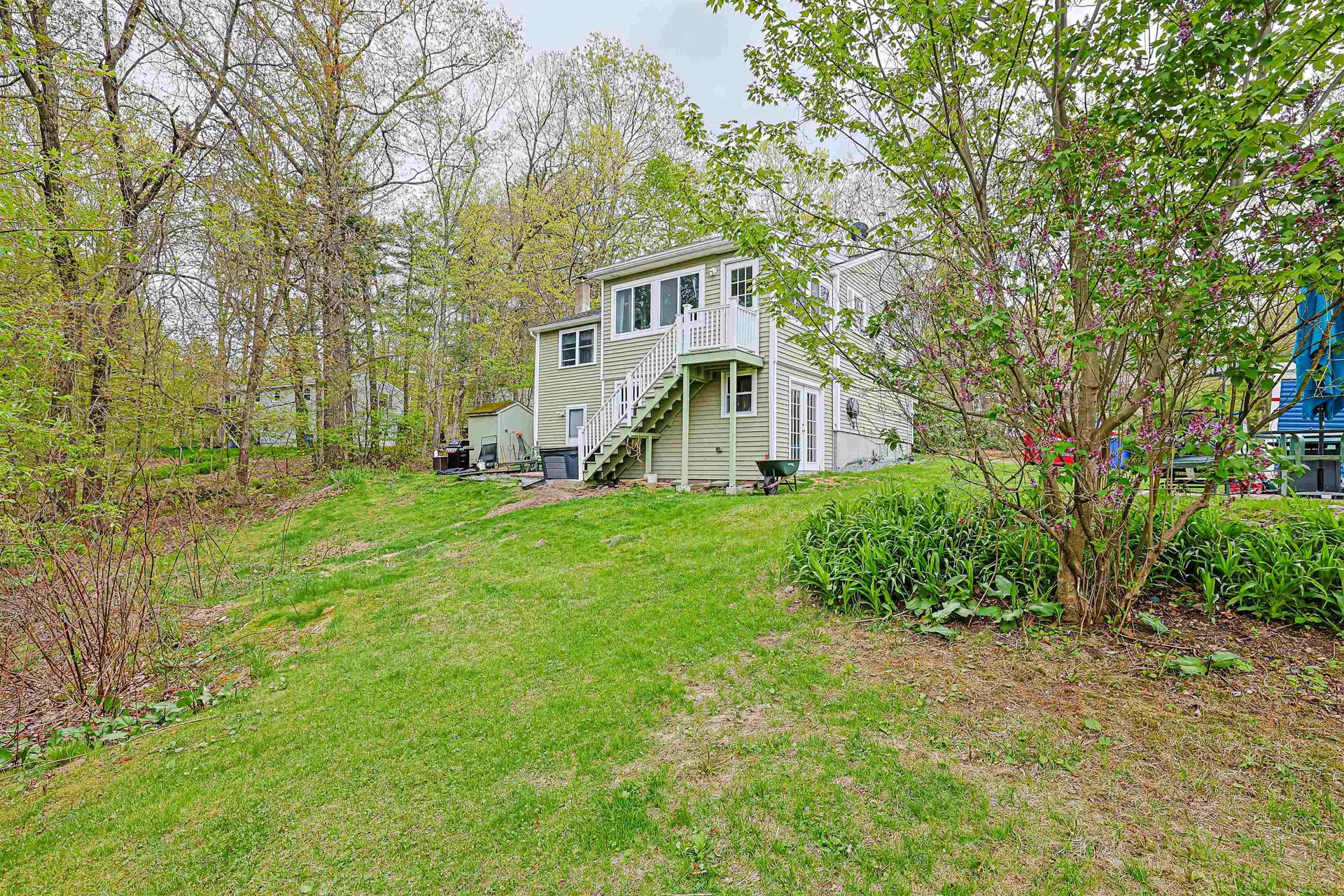 80 Hovey Road Londonderry NH 03053