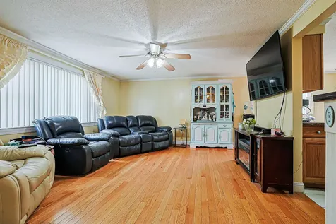 80 Hovey Road Londonderry NH 03053