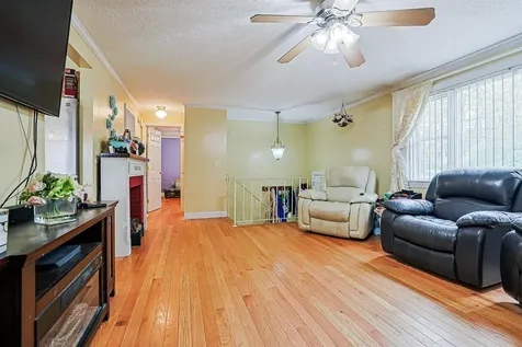 80 Hovey Road Londonderry NH 03053