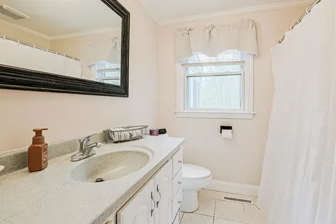 80 Hovey Road Londonderry NH 03053