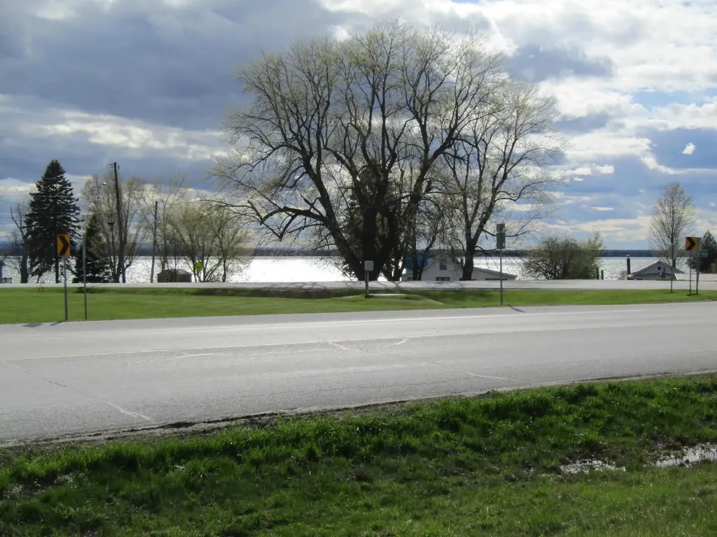 89 South Main Street Alburgh VT 05440