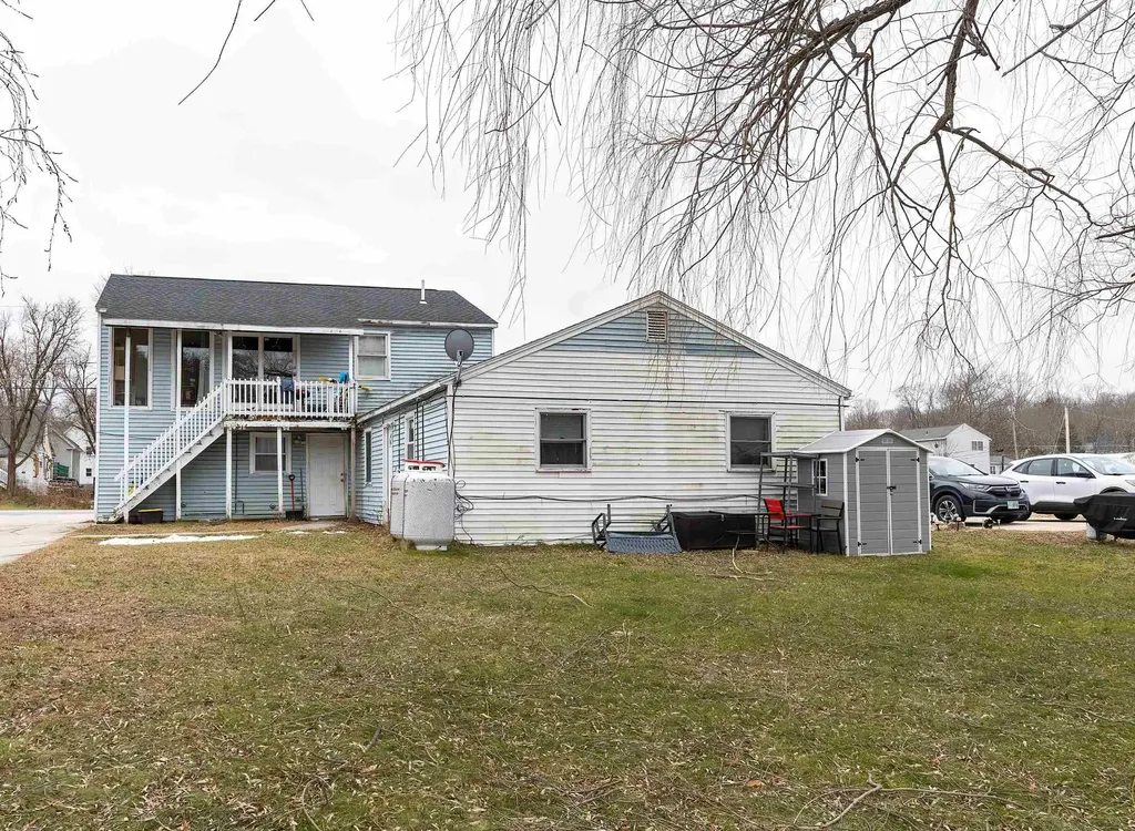 22 Smith Street Pittsfield NH 03263