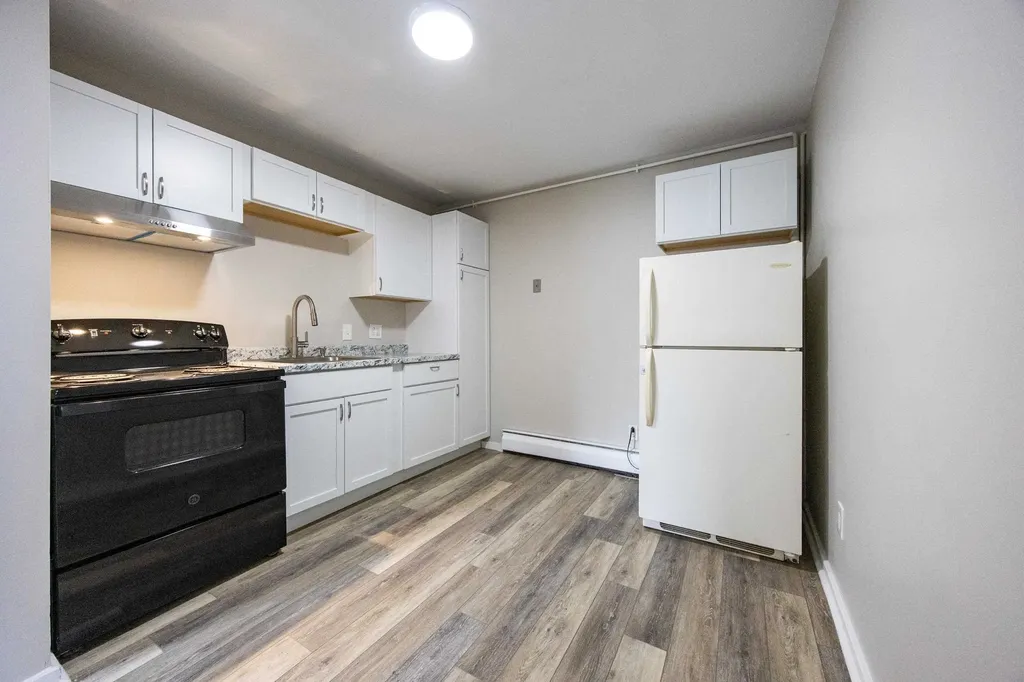 22 Smith Street Pittsfield NH 03263