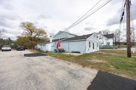 22 Smith Street Pittsfield NH 03263