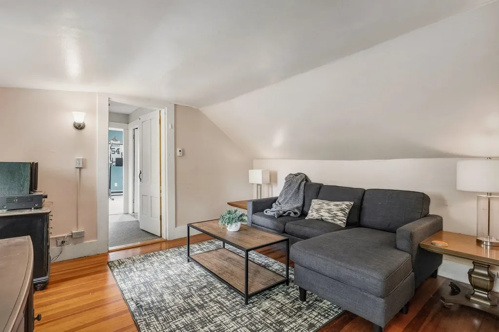 118 Court Street Dover NH 03820