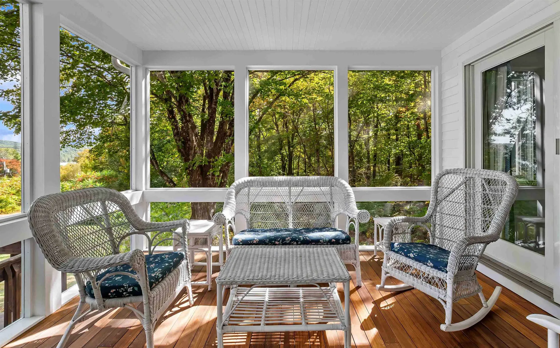 736 Pleasant Street New London NH 03257