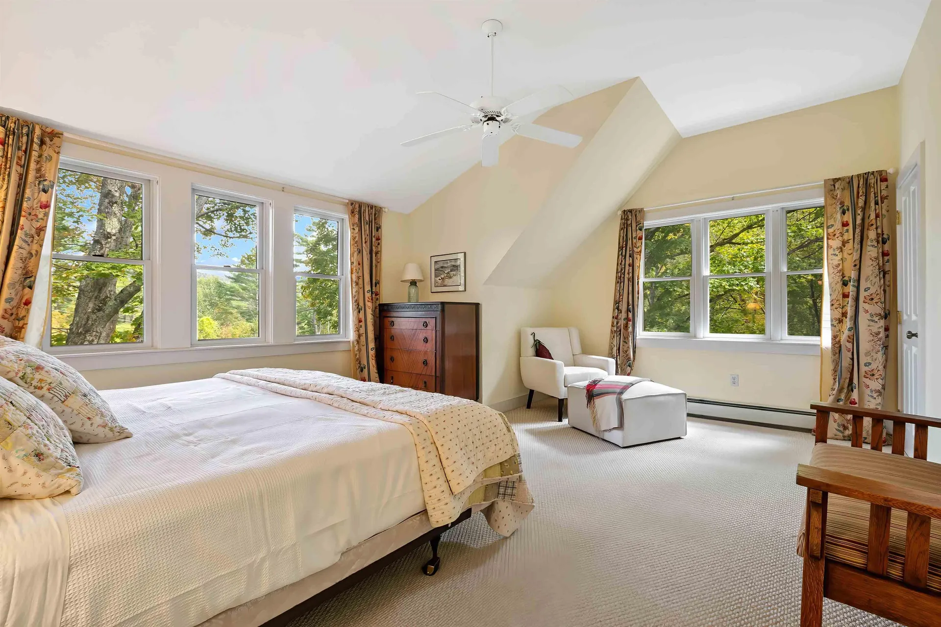 736 Pleasant Street New London NH 03257