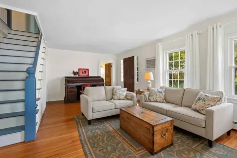 736 Pleasant Street New London NH 03257