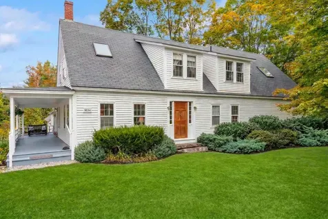 736 Pleasant Street New London NH 03257