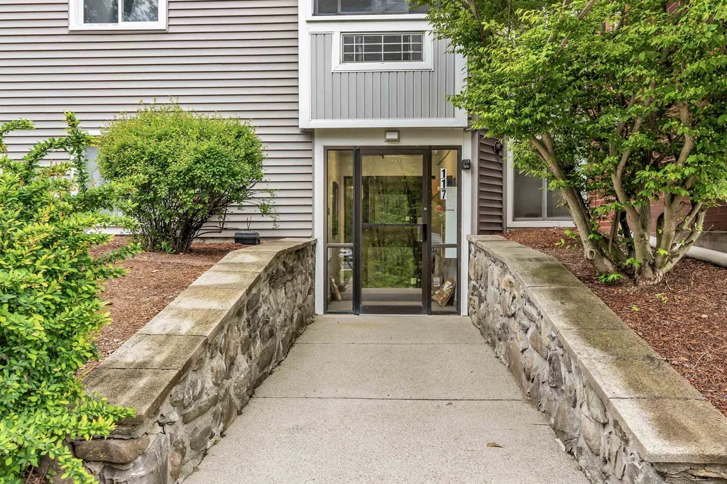 117 Cluff Crossing Salem NH 03079
