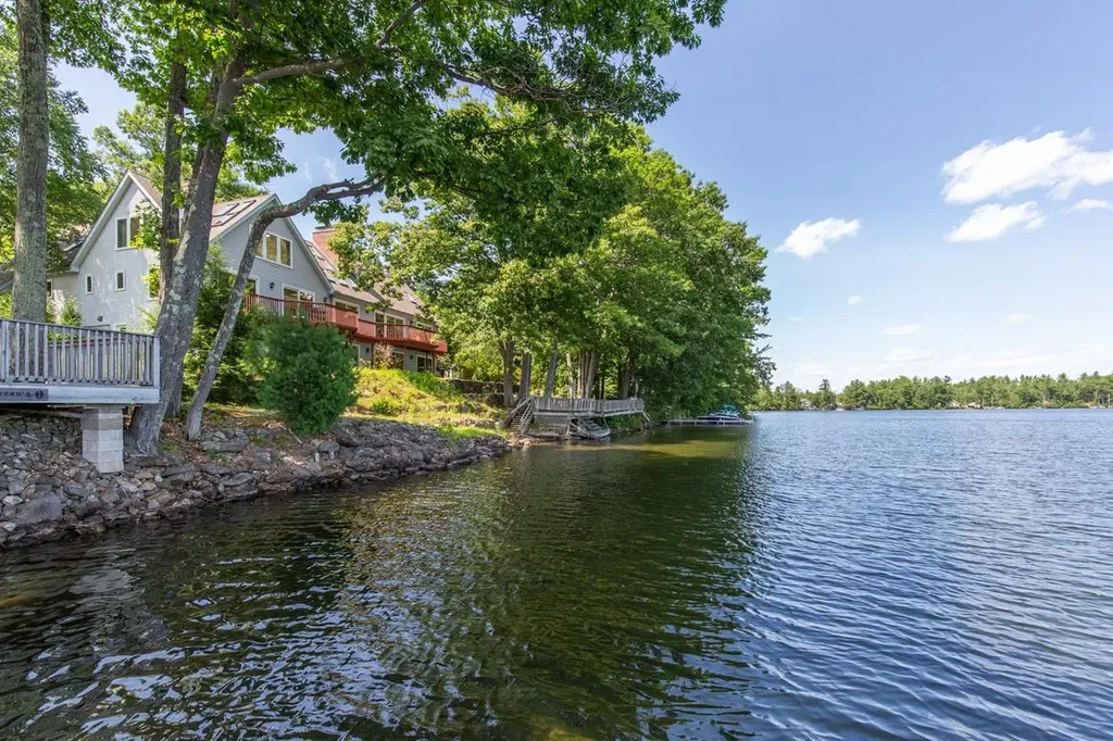 2 Blue Heron Lane Deerfield NH 03037