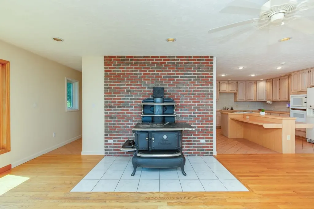 2 Blue Heron Lane Deerfield NH 03037