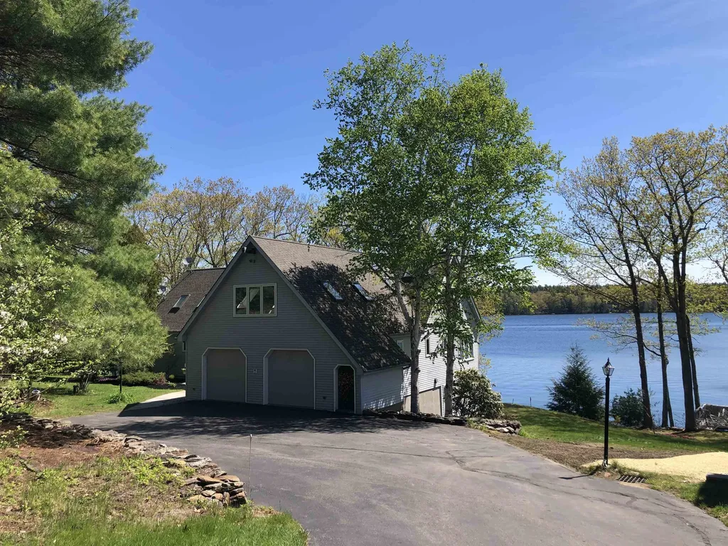 2 Blue Heron Lane Deerfield NH 03037