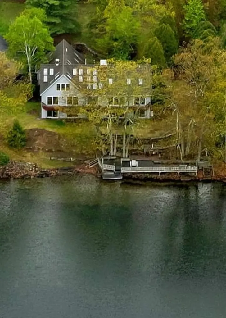 2 Blue Heron Lane Deerfield NH 03037