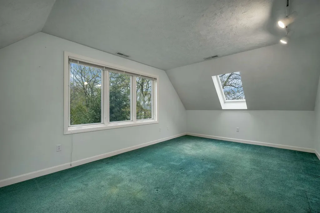 2 Blue Heron Lane Deerfield NH 03037