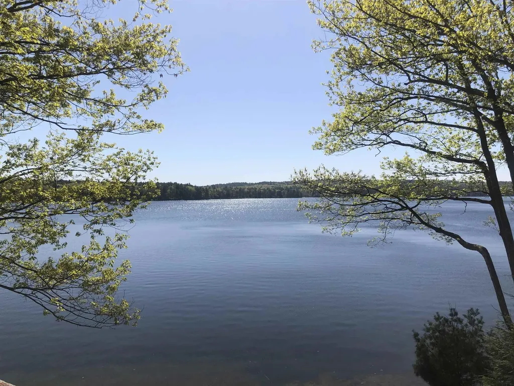 2 Blue Heron Lane Deerfield NH 03037