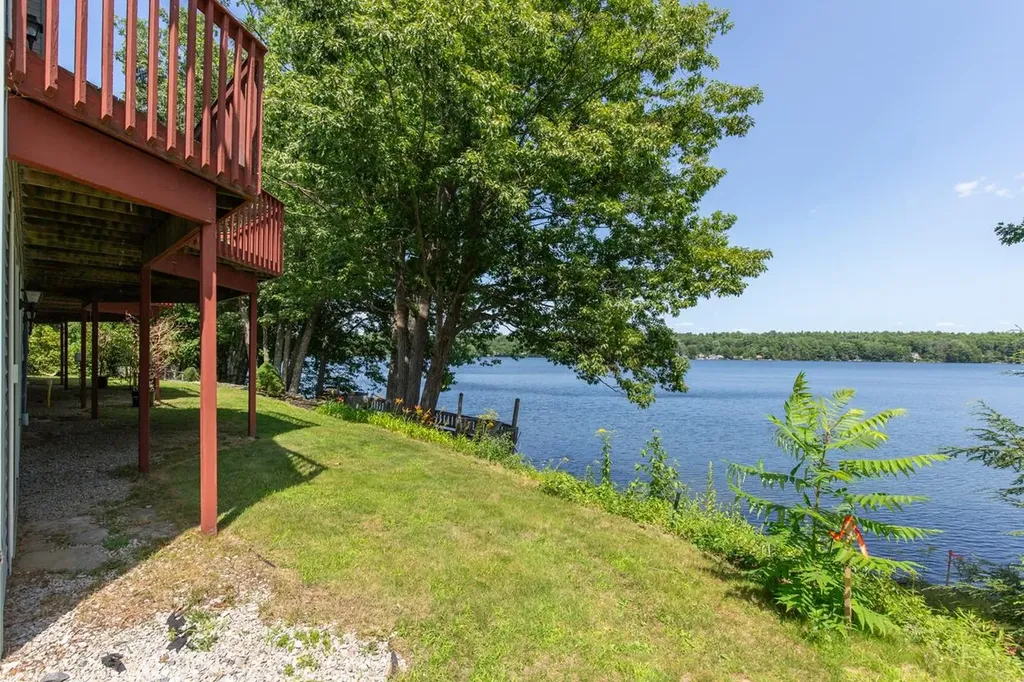 2 Blue Heron Lane Deerfield NH 03037