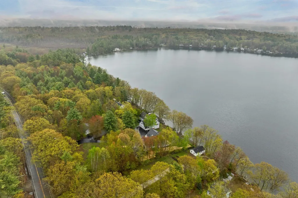 2 Blue Heron Lane Deerfield NH 03037