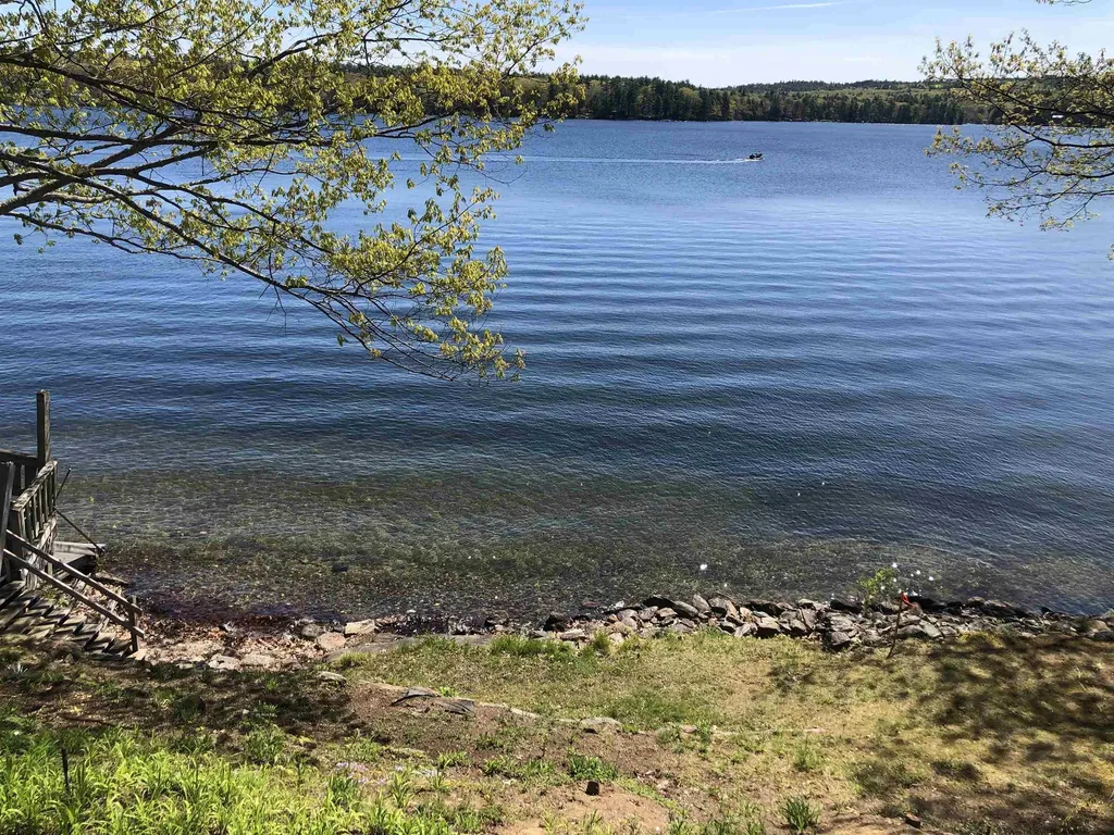 2 Blue Heron Lane Deerfield NH 03037