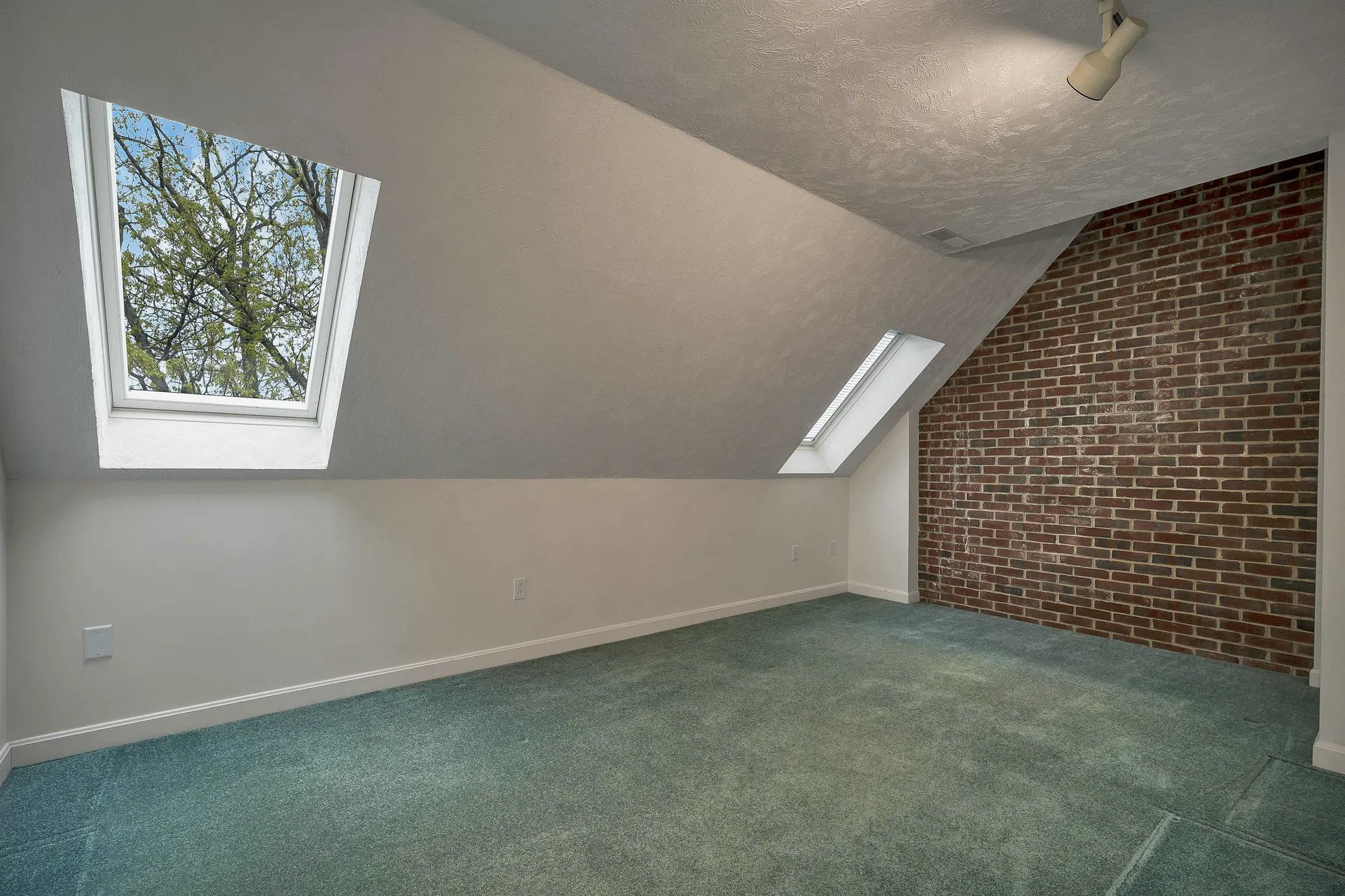 2 Blue Heron Lane Deerfield NH 03037