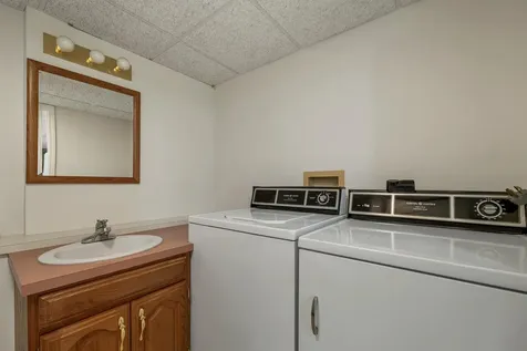 2 Blue Heron Lane Deerfield NH 03037