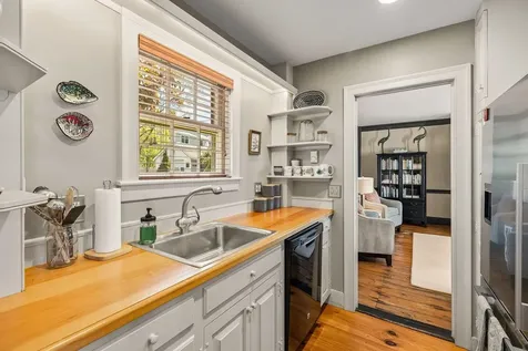 244 New Castle Avenue Portsmouth NH 03801