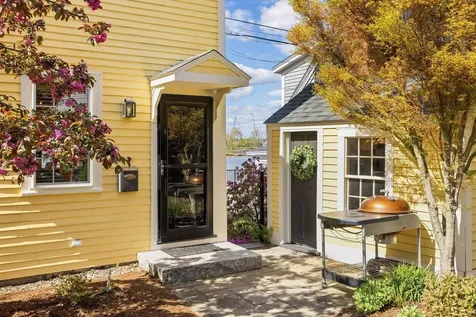 244 New Castle Avenue Portsmouth NH 03801