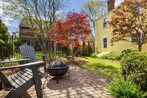 244 New Castle Avenue Portsmouth NH 03801