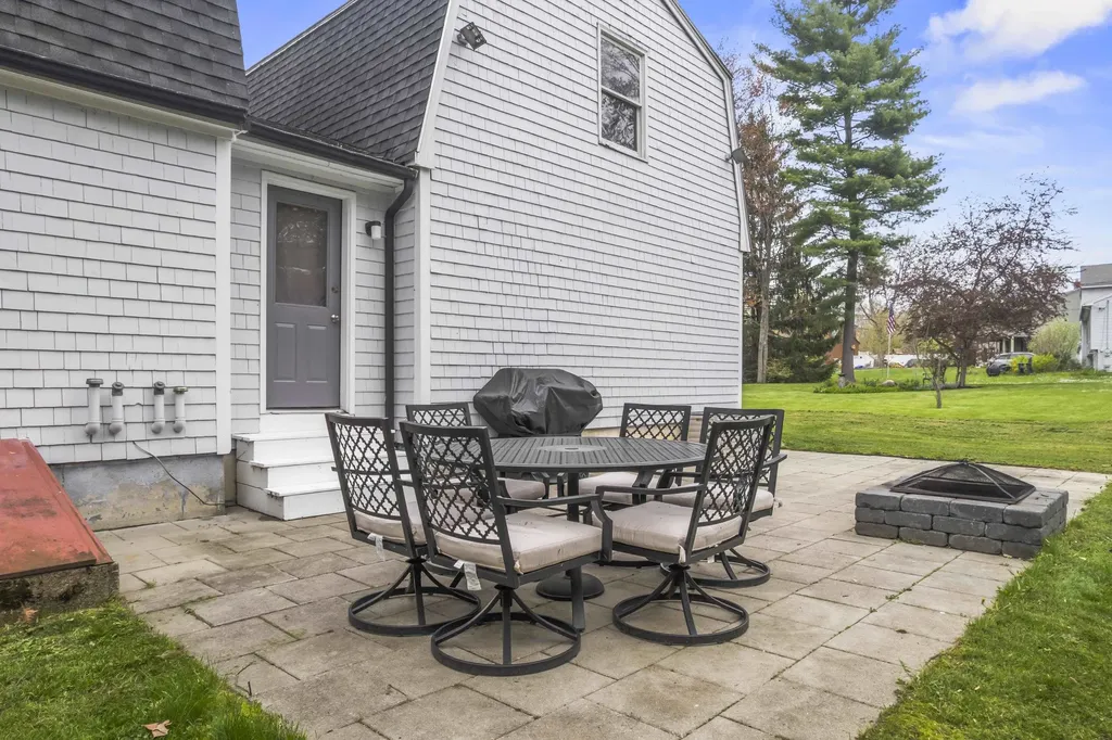 35 Buttonwood Road South Berwick ME 03908