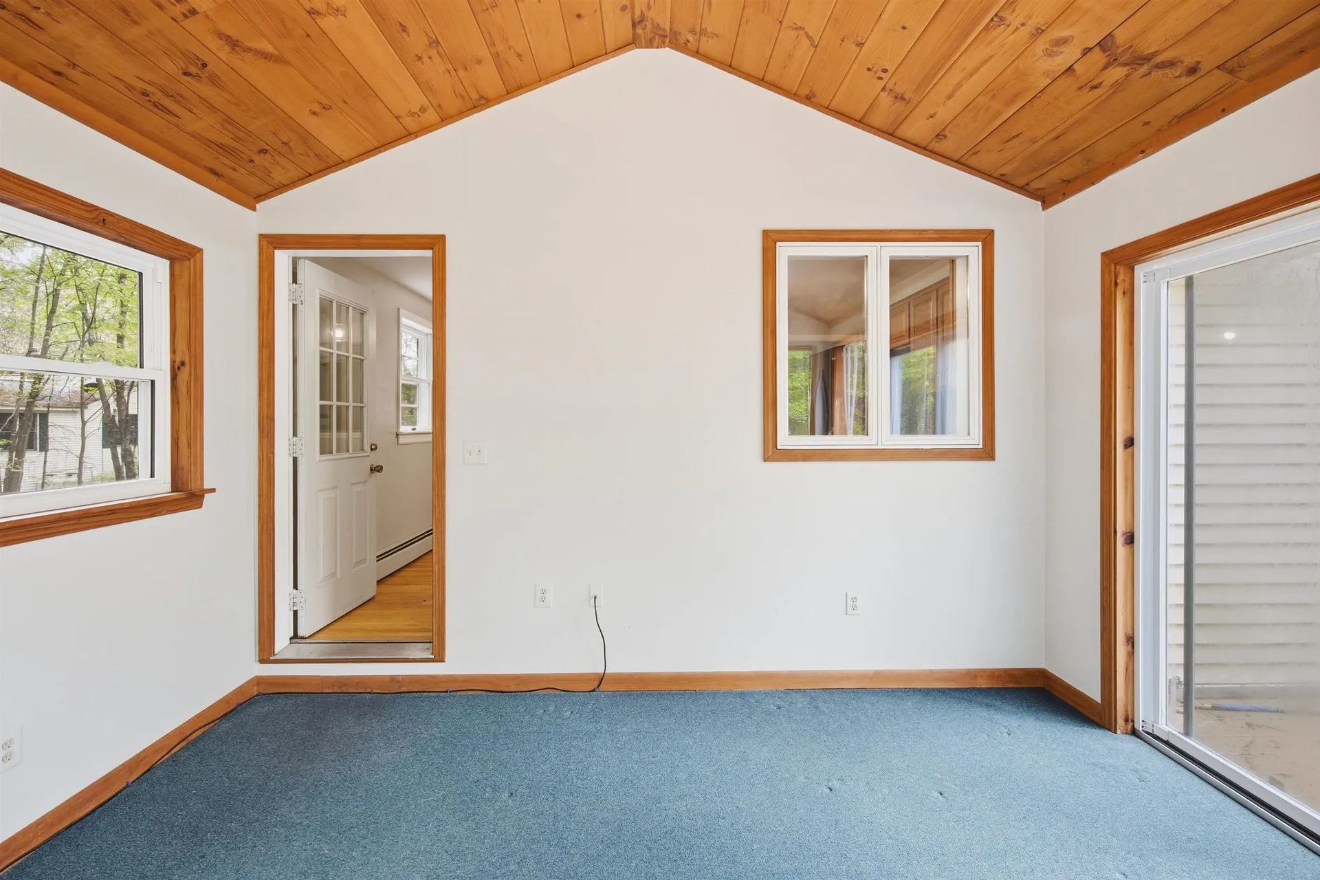 34 West Road Londonderry NH 03053
