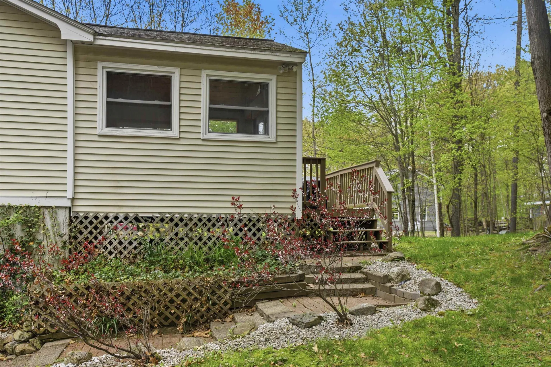 34 West Road Londonderry NH 03053