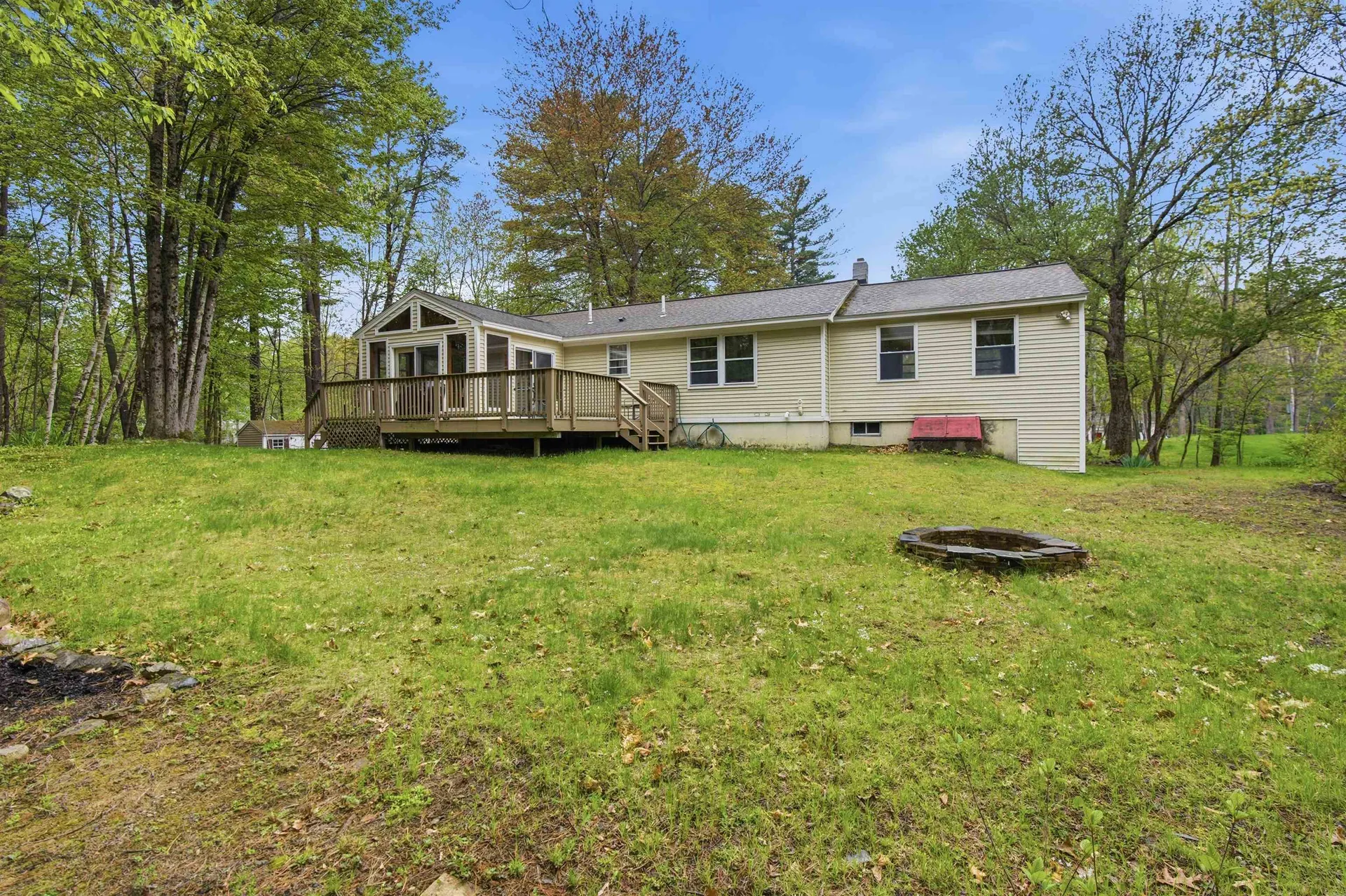 34 West Road Londonderry NH 03053