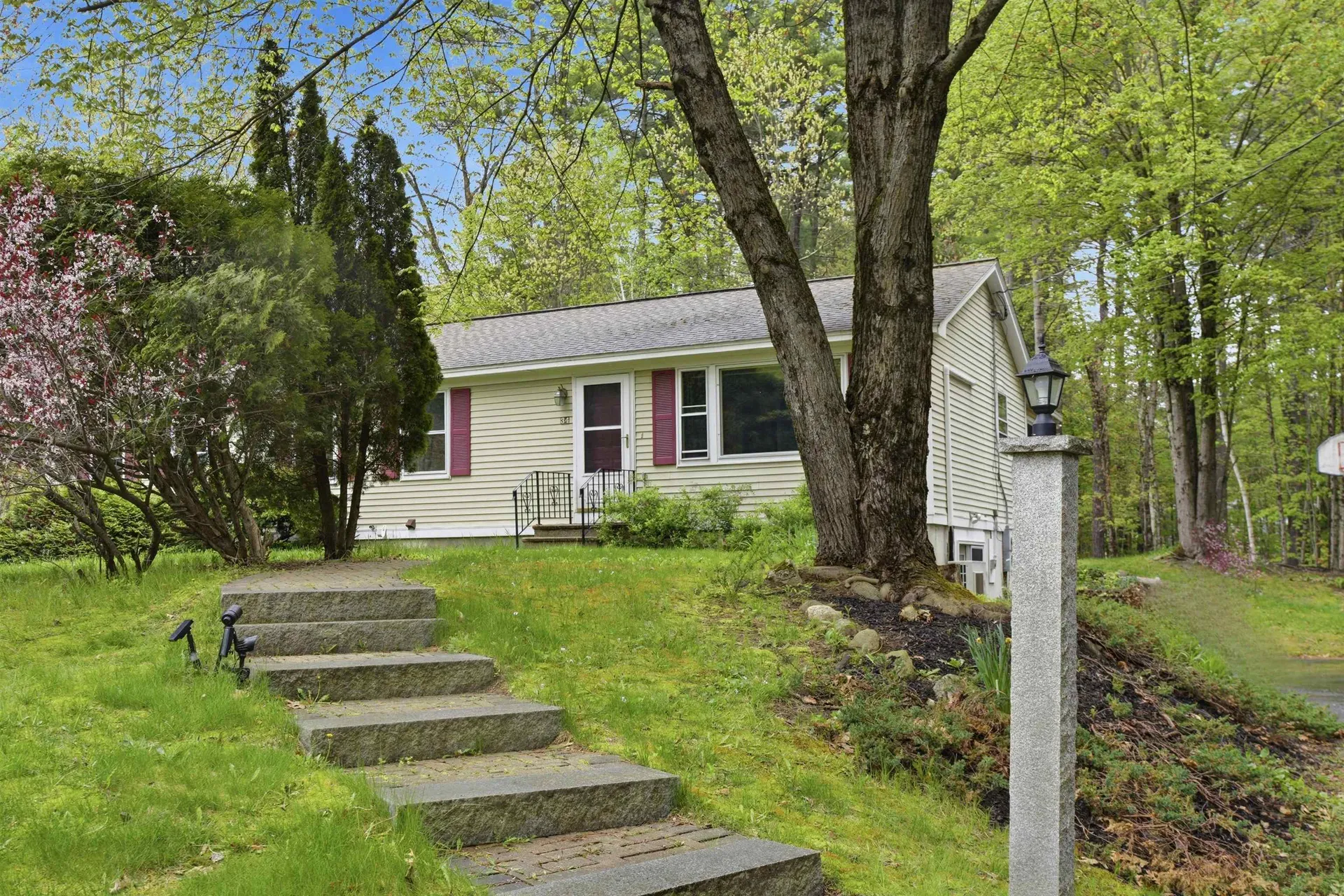 34 West Road Londonderry NH 03053