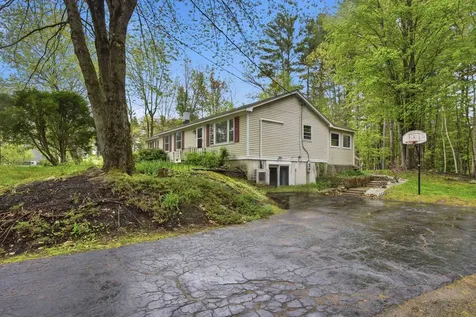 34 West Road Londonderry NH 03053