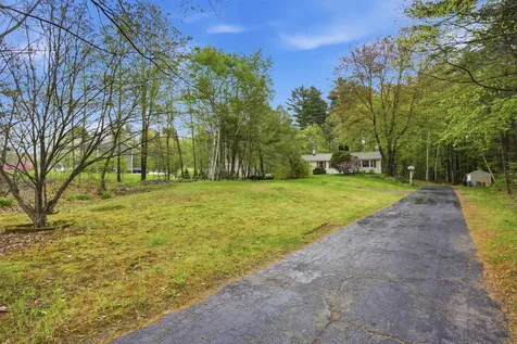 34 West Road Londonderry NH 03053