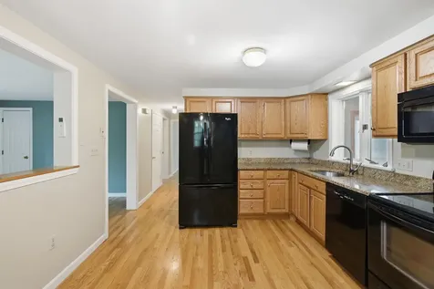 34 West Road Londonderry NH 03053