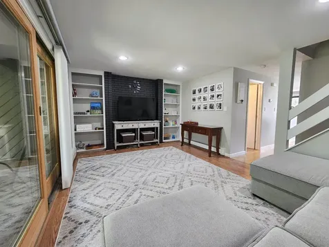 55 Spring Cove Road Nashua NH 03062