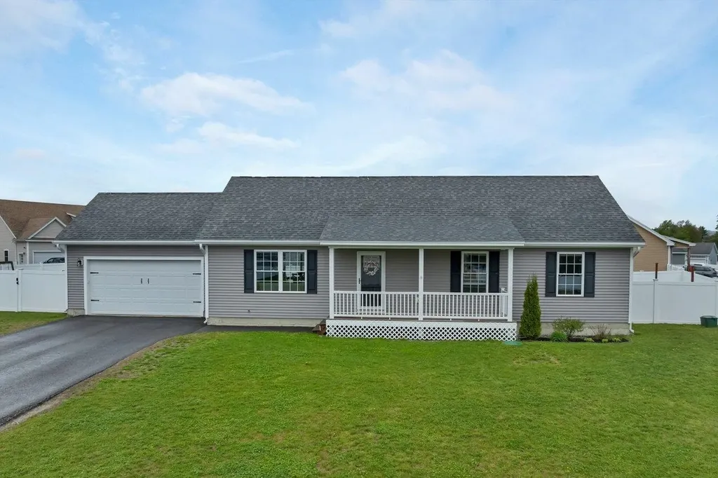 77 Rolling Hills Drive Tilton NH 03276