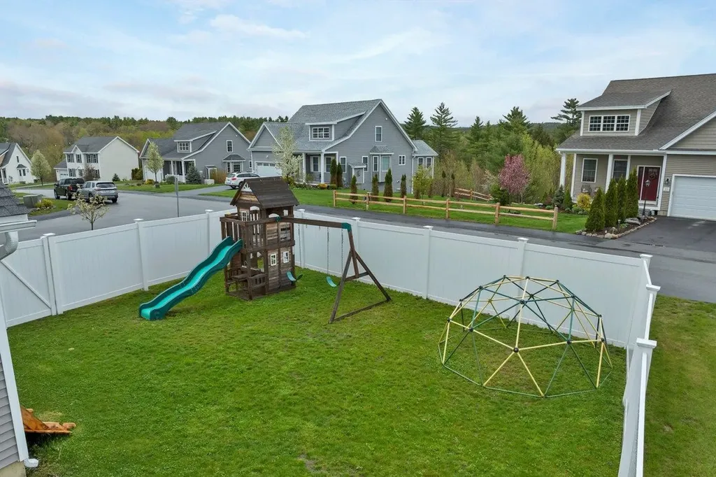 77 Rolling Hills Drive Tilton NH 03276