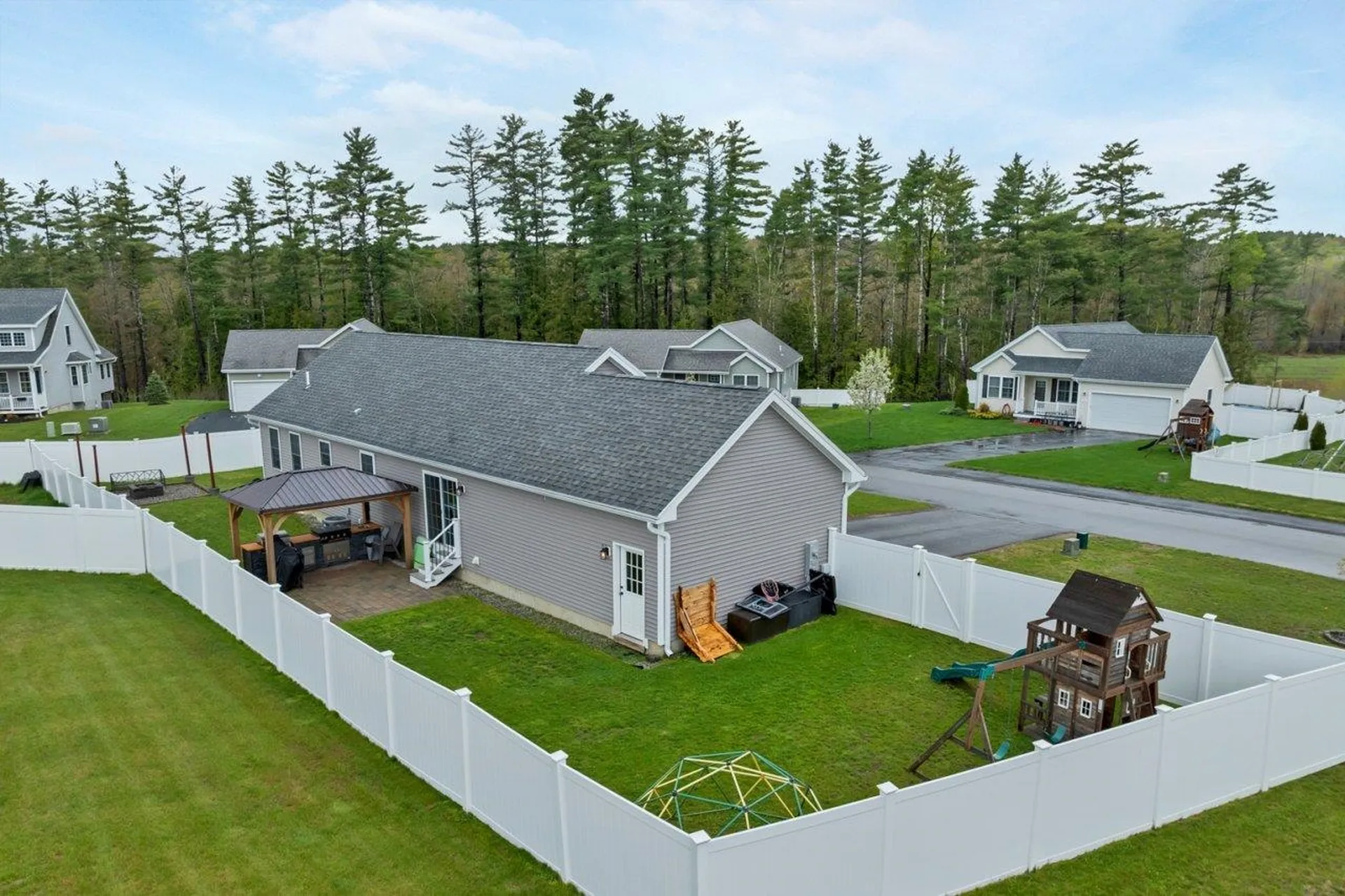 77 Rolling Hills Drive Tilton NH 03276