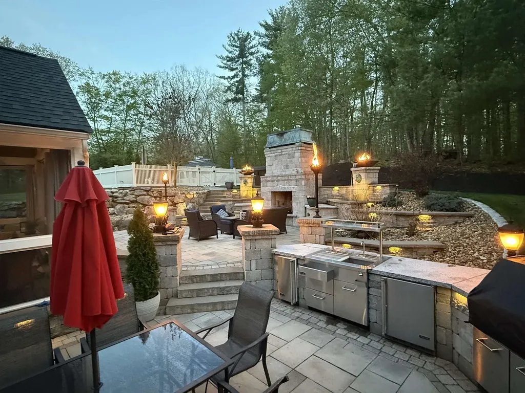 127 Hooksett Road Auburn NH 03032