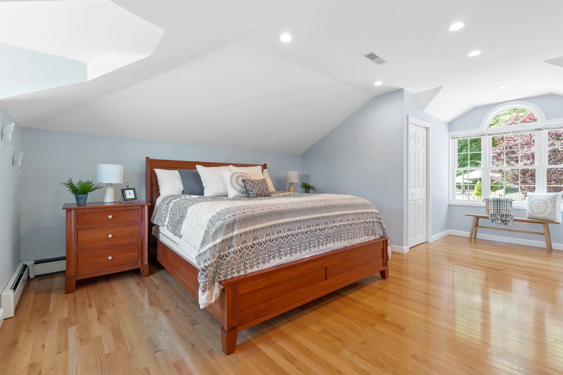 127 Hooksett Road Auburn NH 03032