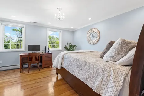 127 Hooksett Road Auburn NH 03032