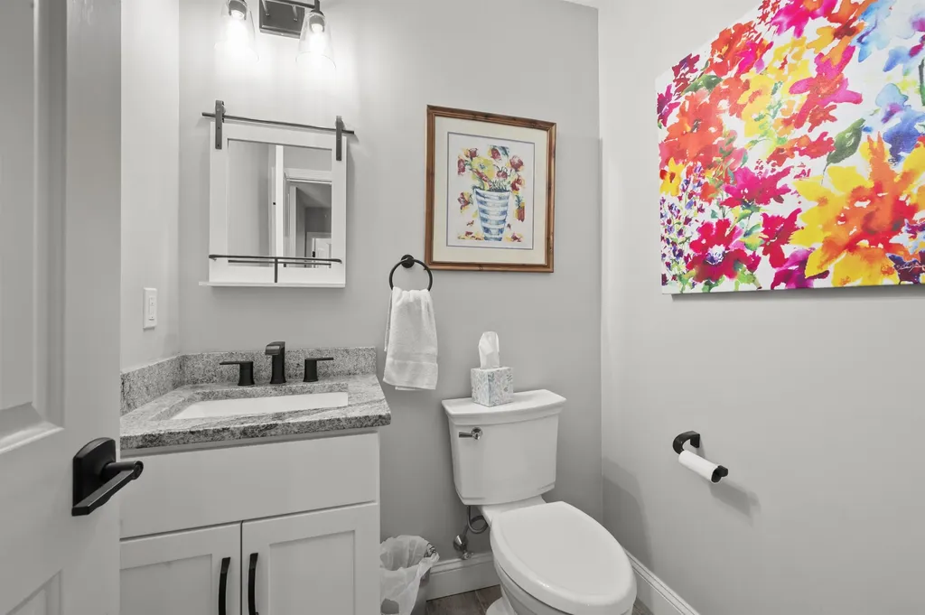 22 Darwin Place Laconia NH 03246