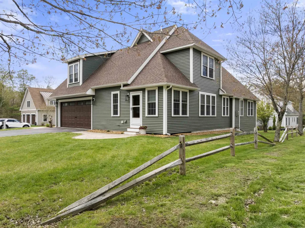 22 Darwin Place Laconia NH 03246