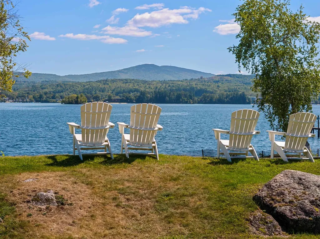 22 Darwin Place Laconia NH 03246