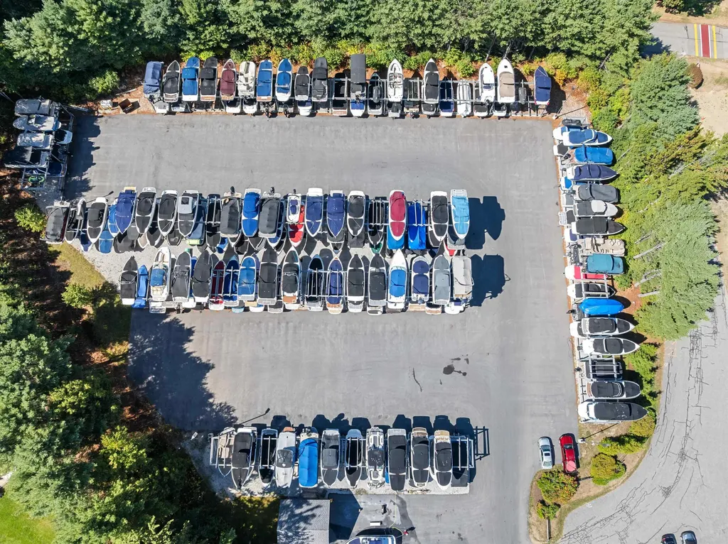 22 Darwin Place Laconia NH 03246